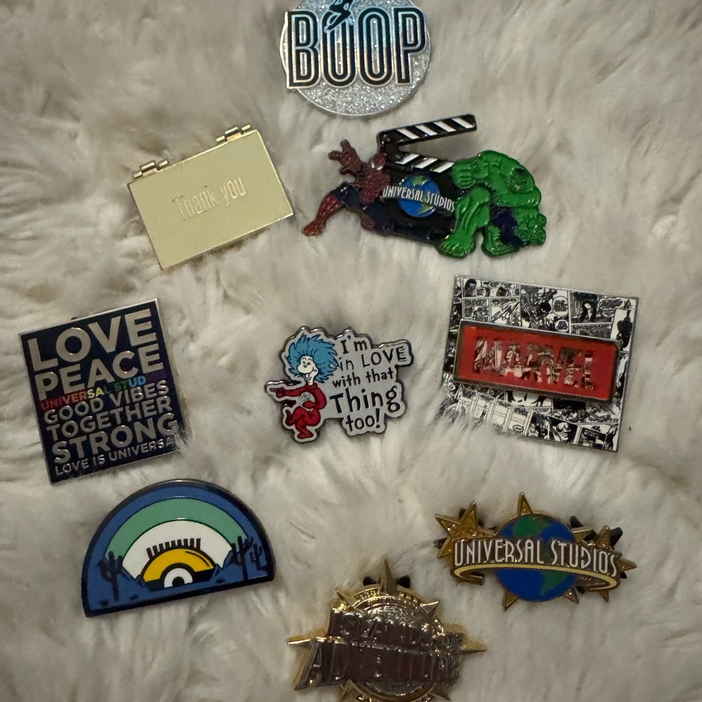 Universal Studios Pin Collection (Read bottom part of description)